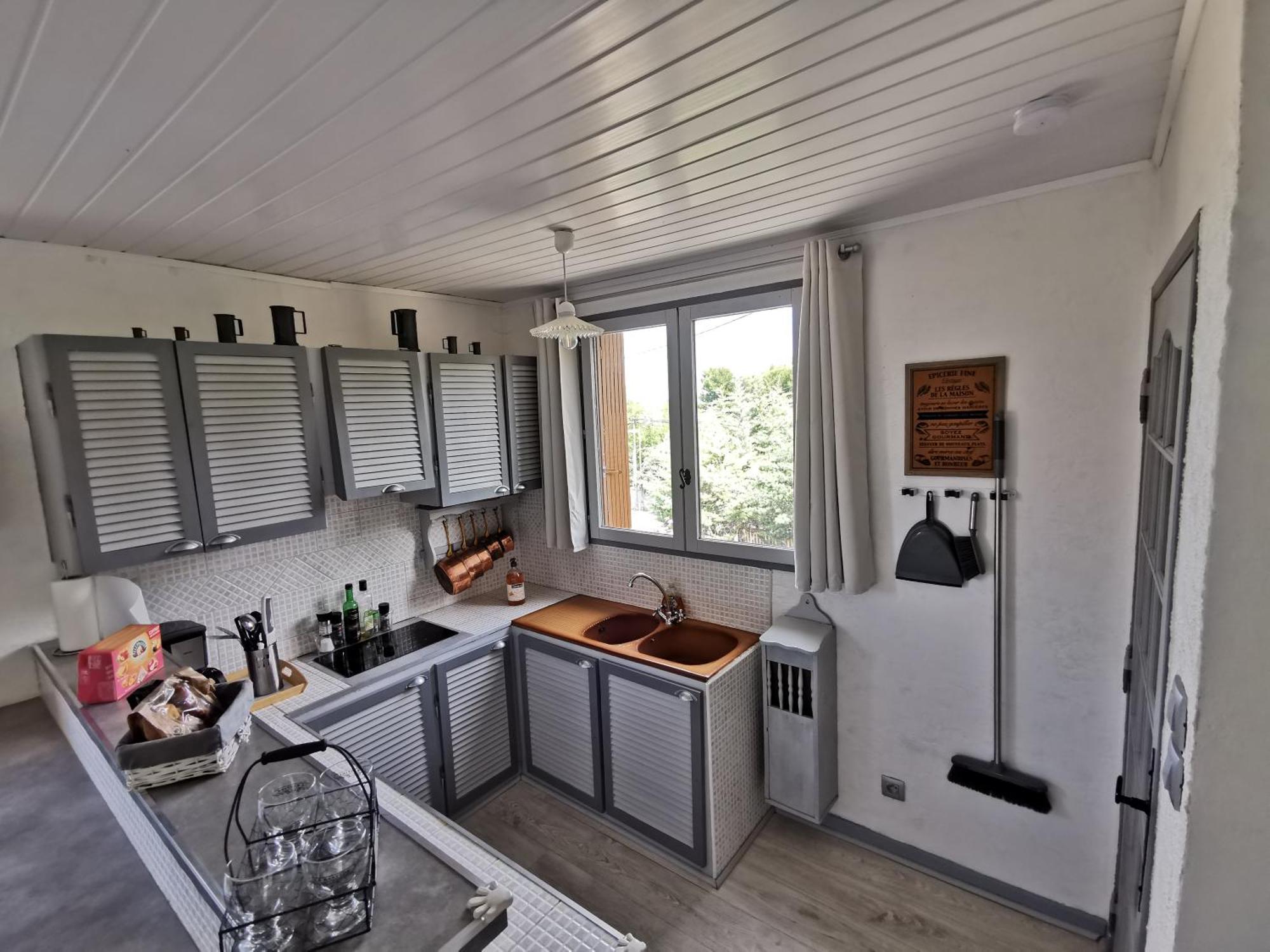 Guest House Provencal Vitrolles  Room photo